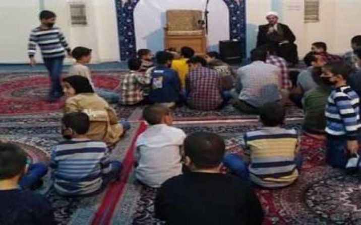 فرزندان بهزیستی قم میهمان آیتالله سبحانی شدند فرزندان بهزیستی قم میهمان آیتالله سبحانی شدند